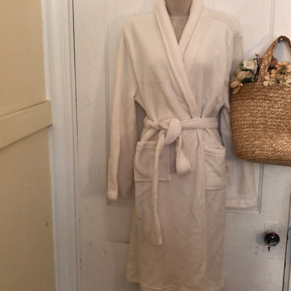Ulta white bath robe L/XL New